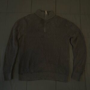 Men’s half zip pullover